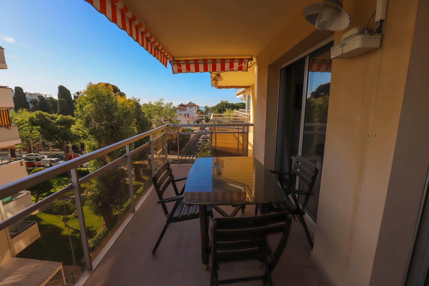 Апартаменти Differentflats Palafox Салоу Екстер'єр фото
